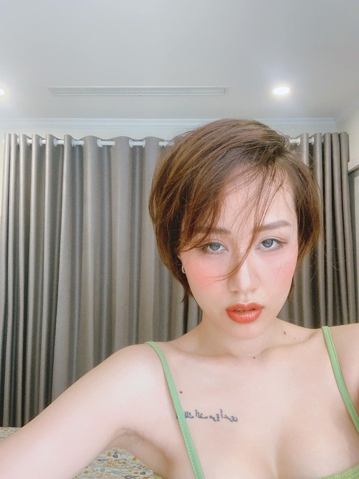 ảnh con gái xăm chữ (7)